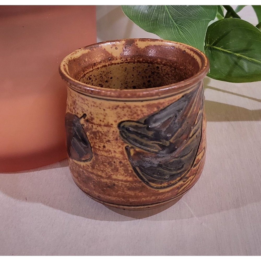 Small Handpainted ceramic pot / pen holder / decoration / flowers / jewelry hold